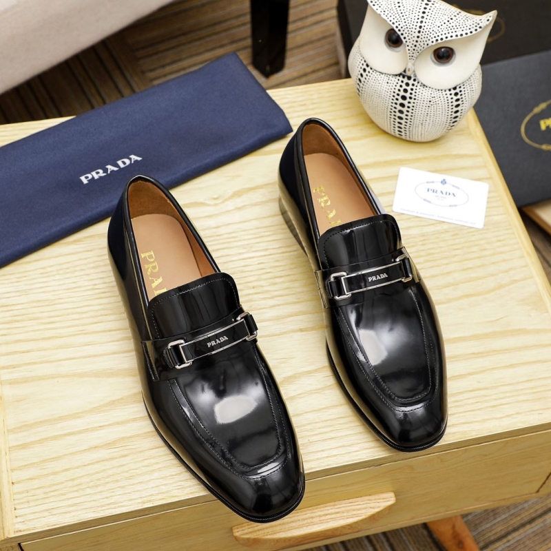 Pra*a leather shoes